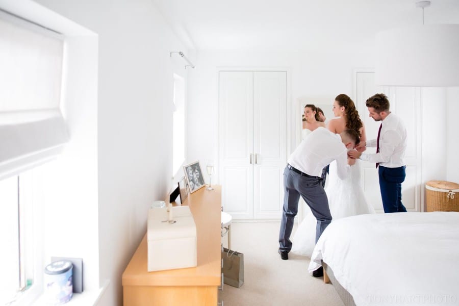 stratton_court_barn_wedding-vc-016