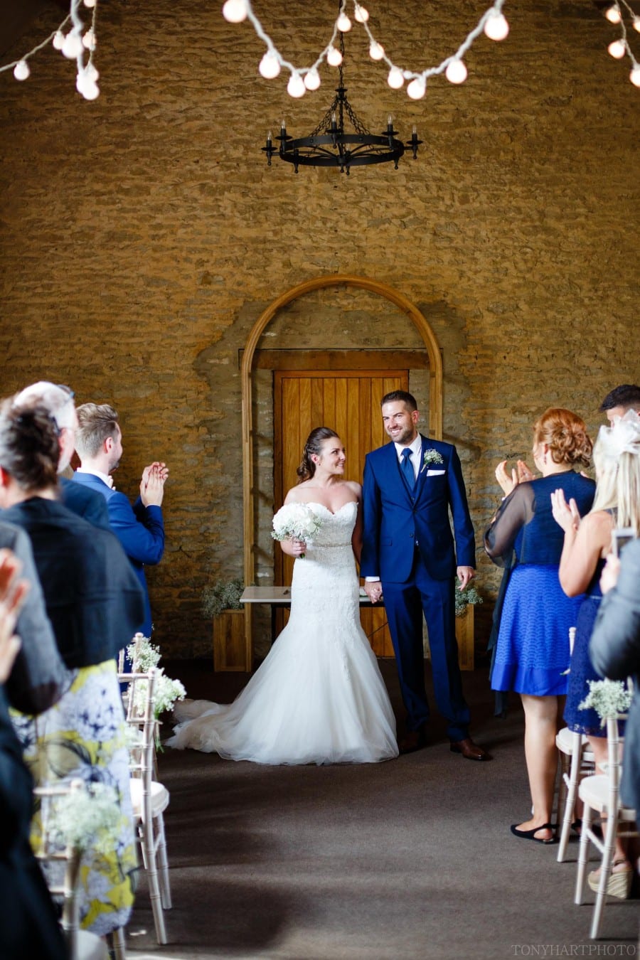 stratton_court_barn_wedding-vc-039